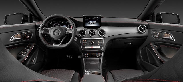 Mercedes-Benz CLA 200 d 4MATIC Coupé (C117) 2016. Jupiterrot, Interieur Leder schwarz. Kraftstoffverbrauch (l/100 km) innerorts/außerorts/kombiniert: 5,5/4,0/4,6  CO2-Emissionen kombiniert: 119 g/km ; Mercedes-Benz CLA 200 d 4MATIC Coupé (C117) 2016. Jupiter red, interior: black leather. Fuel consumption (l/100 km) urban/ex urban/combined: 5.5/4.0/4.6  combined CO2 emissions: 119 g/km;