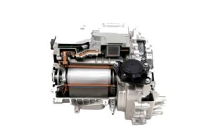 Milyar dolarlık yatırımlara rağmen geri adım: Otomotiv devleri elektriklide frene bastı