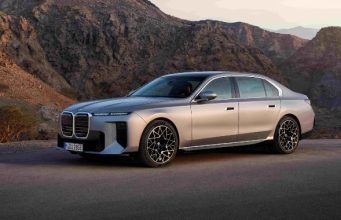 Yeni BMW 7 Serisi artık kapılarını uzaktan açıp kapatacak